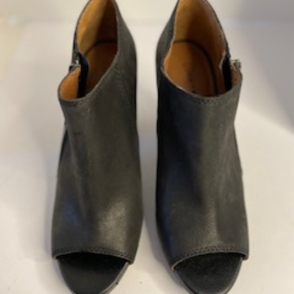Lucky Brand Pabla Open Toe Side Zip Black Leather Ankle Bootie Size 7 - Picture 2 of 12